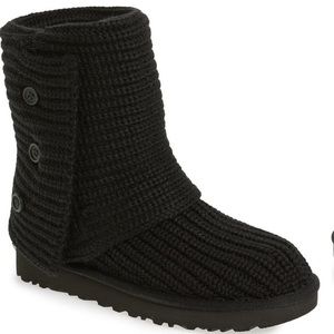 Black UGG Classic Cardy Boot Women’s 7